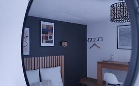 Cazama-Chambre indépendante